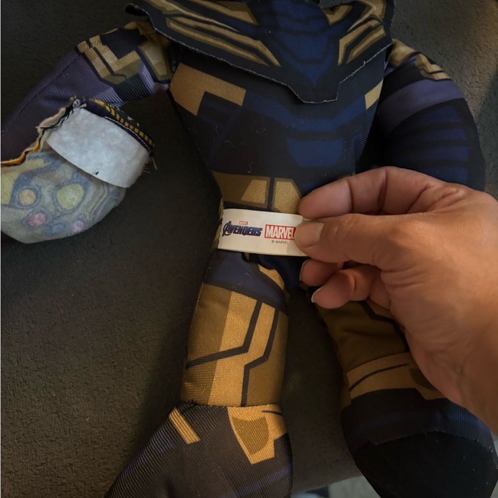 Thanos & 2 Deadpool Plush - Picture 4 of 5